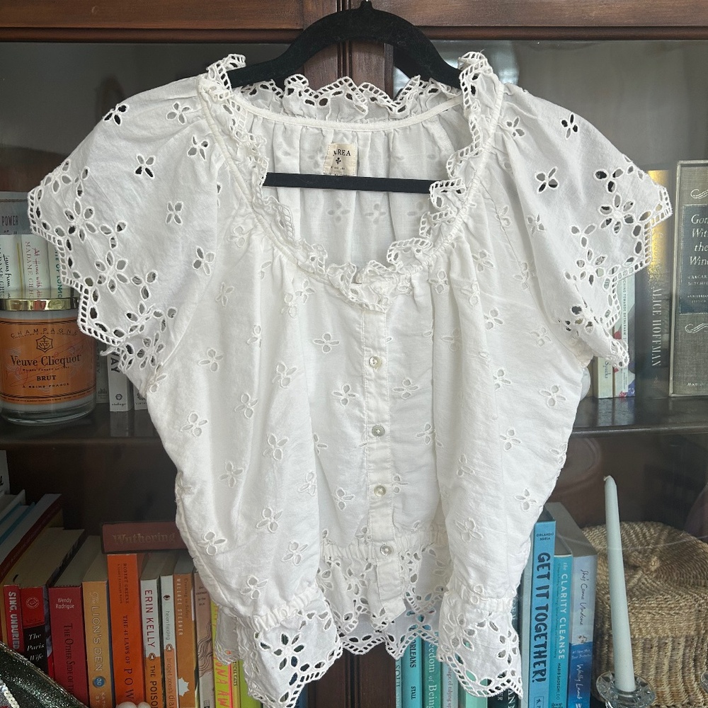 Marea Erin Top Size Medium Eyelet White